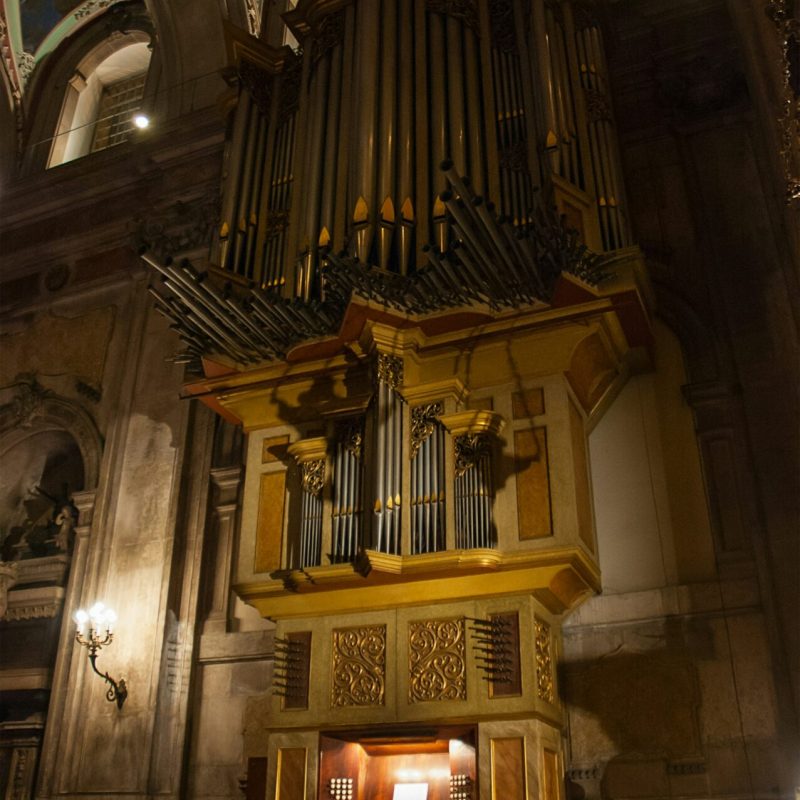 organist